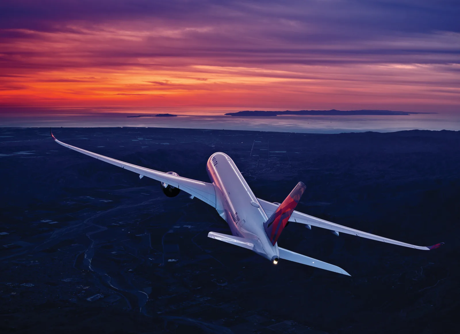 Delta Air Lines Airbus A350-900 in flight, the long-haul fleet behind SkyMiles redemption value.