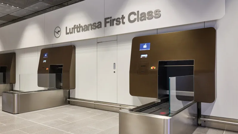 Lufthansa premium check-in area at Munich, a Miles & More Senator and HON Circle status benefit.